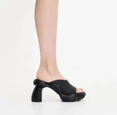 CHARLES & KEITH レイラ オープントゥミュール　厚底のサムネイル