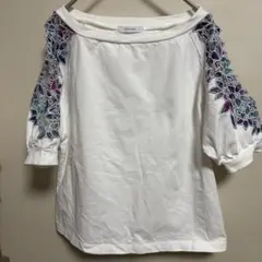 JEANASIS ジーナシス刺繍トップス花柄 パフスリーブ カットソーホワイトF
