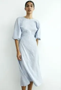 ZARA　ミディ テクスチャーワンピース　Sサイズ　ライトブルー