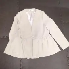 パンツスーツ　セットアップ　ペプラムデザイン　Mサイズ ベージュ　七五三