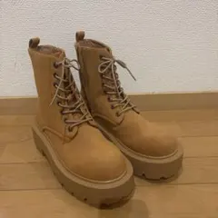 ベージュ 厚底ハイカットブーツ