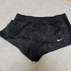 Nike DRI-FIT ブラックショーツ Mサイズ
