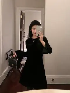 ベルベットフレアミニワンピース✭春コーデにぴったりのセクシーな一枚