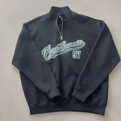 ブラック ロゴ入り トレーナー