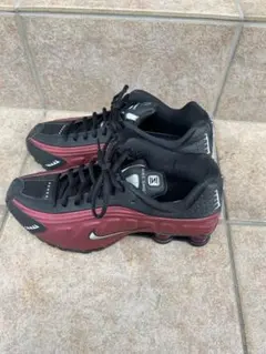 【公式】 NIKE SHOX R4 25.5のサムネイル