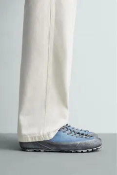 【新品】ZARA×Aaron Levine VIBRAMスニーカー (26cm)のサムネイル
