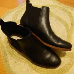 Clarks　サイドゴア　黒ショートブーツ