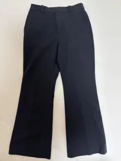 ユニクロ　黒フレアスラックス Mサイズ