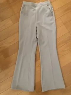 【新品・未着用】GU 2WAY ストレッチフレアパンツ BEIGE