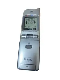 NTT DoCoMo D5011 シルバー折りたたみ式　見本品
