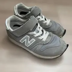 New Balance グレー スニーカー マジックテープ付き17.5㎝