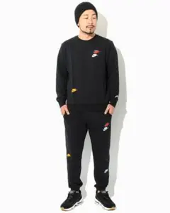 Nike 黒 スウェットシャツ M