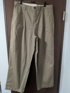 ユニクロ　JW ANDERSON タックワイドチノ　ベージュ88