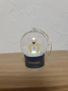 非売品CHANEL N5の香水ボトルが入ったスノードーム