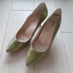 velikoko グリーン エナメル パンプス