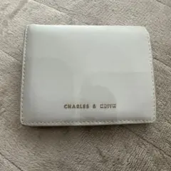 CHARLES & KEITH 二つ折り財布のサムネイル