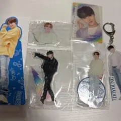 treasure ドヨン　アクスタ　6点まとめ売り