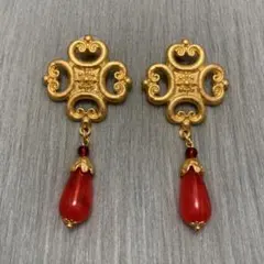 オフホワイト ルーフピアス 片耳 - メルカリ