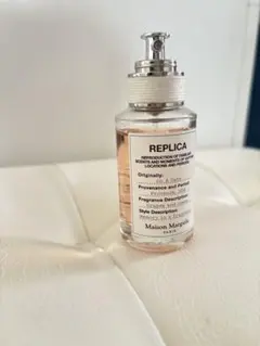 メゾンマルジェラ レプリカ 香水 オン ア デート 30ml