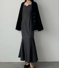 Louere デザインキャミワンピース（フレア／Iライン／マーメイド）グレー/L