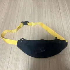 Nike ボディバッグ 黒/黄色