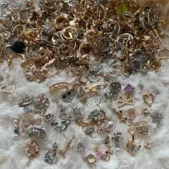 片耳ピアス　デコパーツ　金属パーツ　ピアス　パール　ビジュー　ハンドメイド　新品