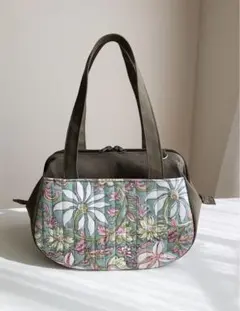 Item thumbnail for item f67e20e3-b5d9-4a4a-bf2c-54d7181f3392