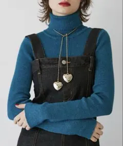 ジュエティ❤︎ラメ入ブルーカラータートルネックニットセーターＭサイズ