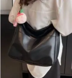 黒 ショルダーバッグ SHEIN
