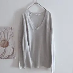 GAP Vネック　ニット　セーター　シルバーラメ入り　カジュアル　グレー　M