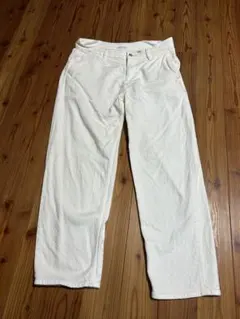 ホワイト　パンツ　ユニクロ