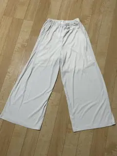 白パンツ（リプシム）