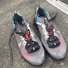 NIKE React Element 87 スニーカー