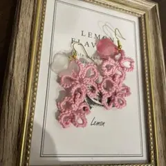 揺れる 2連のさくら 花びらのピアス タティングレースピアス