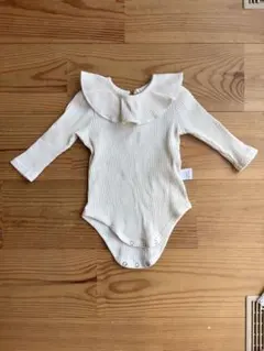 アイボリー フリル襟ロンパース