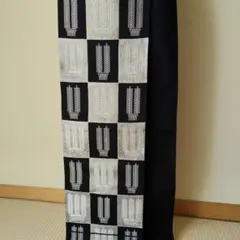 オシャレな黒と銀の幾何学模様 袋帯