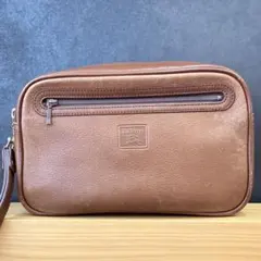 Burberry ブラウン クラッチバッグ