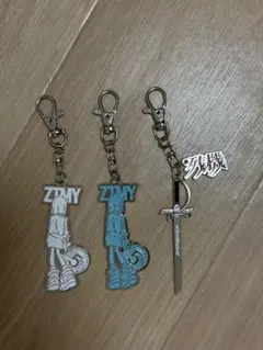 ずとまよ 5周年キーホルダー2種＋残機 2025年最新】ずとまよ 残機の人気アイテム - メルカリ