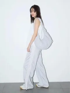 アディダス emmi エミ トラックパンツ