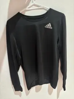 adidas 黒 長袖 トレーニングトップ
