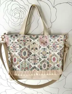 インド刺繍生地×アイボリー　Ｍサイズ　トートバッグ