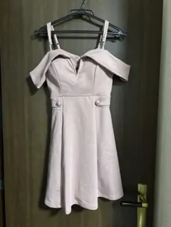 オフショルダー ドレス