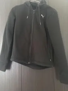 【匿名配送】プーマ黒パーカー