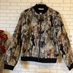 ❤️新品❤️RAYCASSIN FAVORI 猫柄 ゴブラン織　ブルゾンのサムネイル