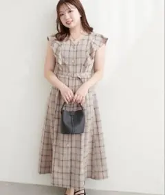 〈canami〉配色ステッチラッフル袖ワンピース canami〉配色ステッチラッフル袖ワンピース | natural couture