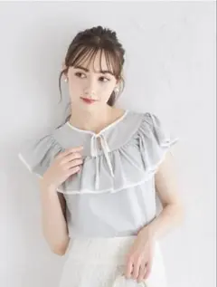 tocco closet リボン付き配色ケープライクフリルカラーブラウスのサムネイル