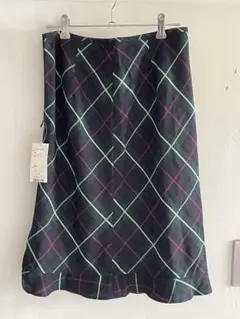 a.v.v タータンチェック風 スカート 新品 サイズ40