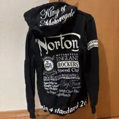 nortonパーカー刺繍