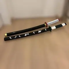 鬼滅の刃 日輪刀の鍔 冨岡義勇 受注生産 限定 レア 桐箱付き水柱 鬼滅の刃 日輪刀の鍔 冨岡義勇 受注生産 限定 レア 桐箱付き水柱