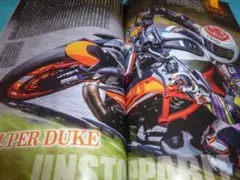 KTM SUPERDUKE1290R EVO記事本スーパーデューク1290Rエボのサムネイル